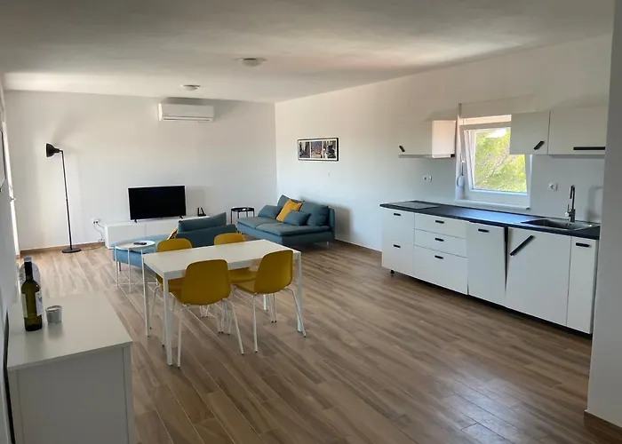 Daniela Family - Floor - New & Quite Location - Great Sea & Island View Apartamento