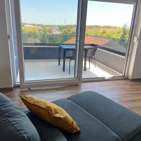 Daniela Family - Floor - New & Quite Location - Great Sea & Island View * ויר